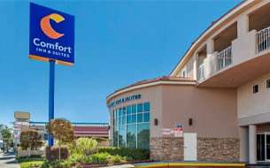 Comfort Inn & Suites Near Universal - N. Hollywood-Burbank